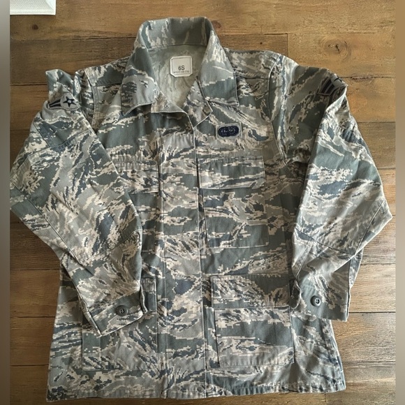 Jackets & Blazers - 💖5 for $50💖USA AIR FORCE Camouflage Utility Jacket Desert Camo Best fit for Med